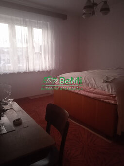 Predaj rodinného domu – stará zachovalá chalúpka s veľkým po - 3