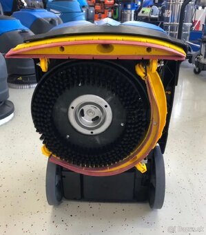 Prenájom podlahového čistiaceho stroja Bohman iC Evo Lion - 3