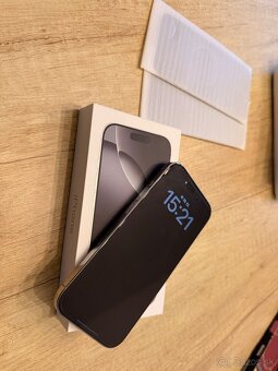 Predám iPhone 16 Pro 256GB Natural Titan - 3