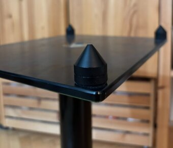 Stojan pod reproduktor - 3