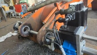 Oprava dier,uložení,čapov. Prečapovanie bagrov . - 3