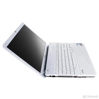 Predám notebook Sony Vaio VPC-EB2M1E - 3