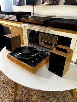 Gramofon Tesla s reproduktormi - 3