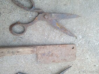 Sekač.nožnice.vesiak.zavazie - 3