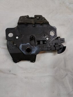 Predám zámok kufra audi - 3
