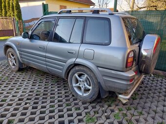 Predám RAV4 - 3