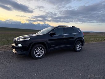 Jeep Cherokee - 3