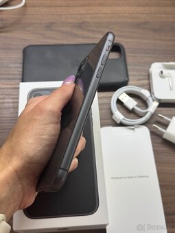 Apple iPhone 11 256GB Black - 3