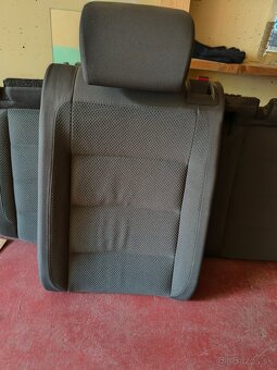 Predam komplet sedadla vw golf 5 - 3