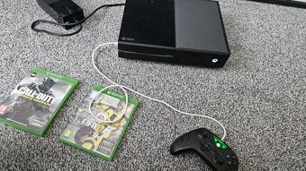 Xbox One 500GB + joypad + hry - 3