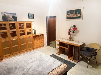 Ponúkame na prenájom 1 izbový byt na triede SNP. - 3