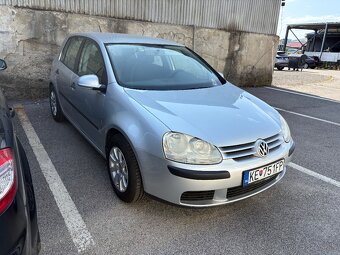 VW Golf 5 1.4 benzín 55kW sedan - 3
