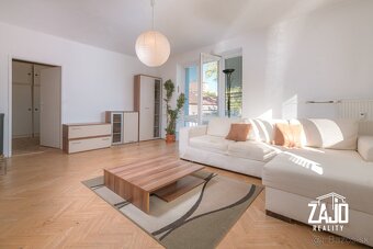 NA PREDAJ I 2-IZBOVÝ TEHLOVÝ BYT S BALKÓNOM, DLHÉ HONY - 3