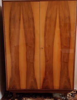 Starodávny masívny nábytok - 3