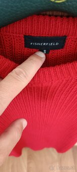 Červený sveter - 3