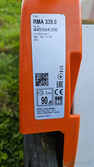Predám AKU kosačku STIHL RMA 339 - 3