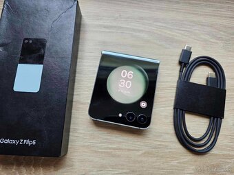 Samsung Z Flip5 5G 8GB/256GB Mint, top stav, zaruka - 3