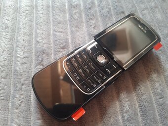 Nokia 8600 Luna - 3