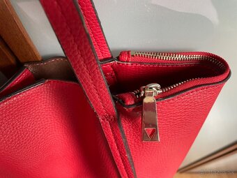 Cervena kabelka Guess - 3
