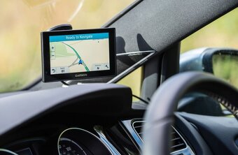 Navigácia GPS GARMIN NUVI 56 s mapou pre rok 2025 - 3