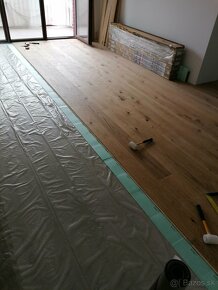 Pokládka plávajúcej podlahy-Parkety - 3