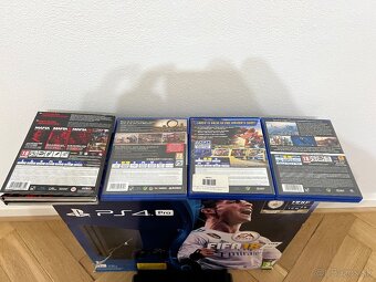 Sony PlayStation 4 Pro 1TB Jet Black - 3