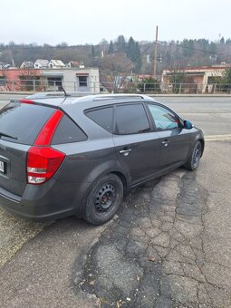 Kia ceed kombi 1.6 crdi M6 - 3