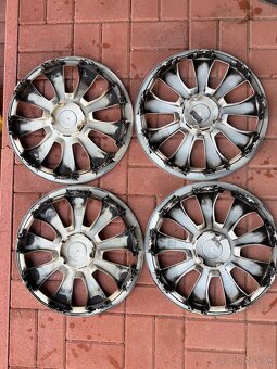 ORIGINÁL ŠKODA PUKLICE R16 4 KS - 3