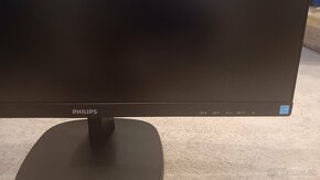 Monitor Philips - 3