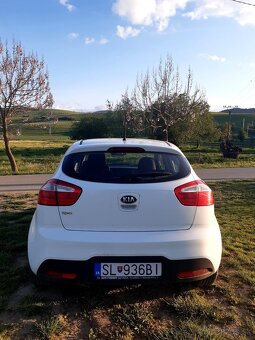 Kia Rio - 3