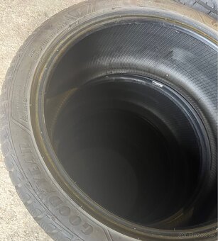 255/40/ R20 101V Good Year - 3