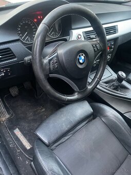 Rozpredam BMW e91 2.0d 130kw - 3