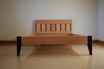 posteľ z masívneho bukového dreva - 3