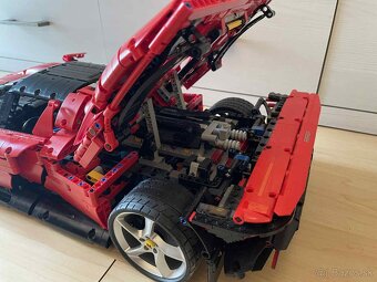 Lego Technic 42143 Ferrari Daytona SP3 - 3