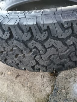 235/60r16 - 3