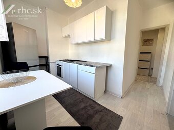 2-IZBOVÝ BYT V TICHEJ LOKALITE V CENTRE MESTA - SOV. HRDINOV - 3