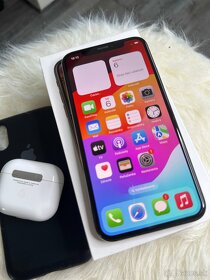 iPhone xs +airpods 3 - 3