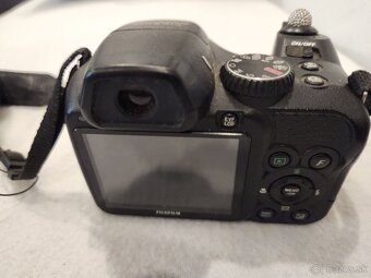 Fujifilm Finepix 40e - 3