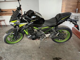 Kawasaki Z650 - 3