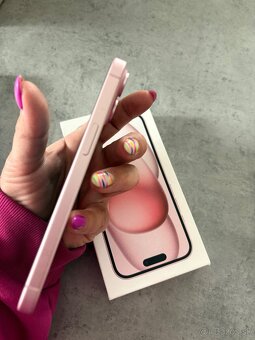 iPhone 15 128GB - 3