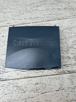 Priemyselný router Cisco C819G-4G-G-K9 - 3