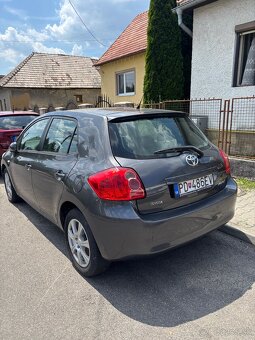 Predam Toyotu Auris, r. 2008 - 3