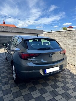 Opel Astra 1.4 hladký benzín 74kw 68 244km - 3