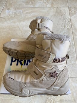 Predám dievčenské zimné topanky veľmi. 33 - 3