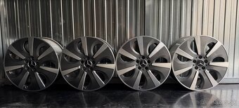 #1 Elektróny originál Mercedes r19 - 3