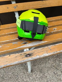 Detská lyžiarska prilba s okuliarmi - 3