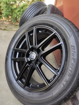 Yokohama bluearth 225/60r18 100H - 3