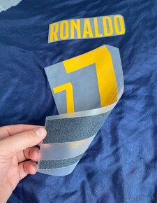 Meno a čislo na dres Portugalska - Ronaldo 7 - 3