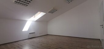 PRENÁJOM: kancelária, služby 28 m2, Námestie slobody - 3