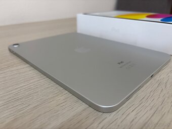 Apple iPad (10th Generation) Wi-Fi 64Gb - 3